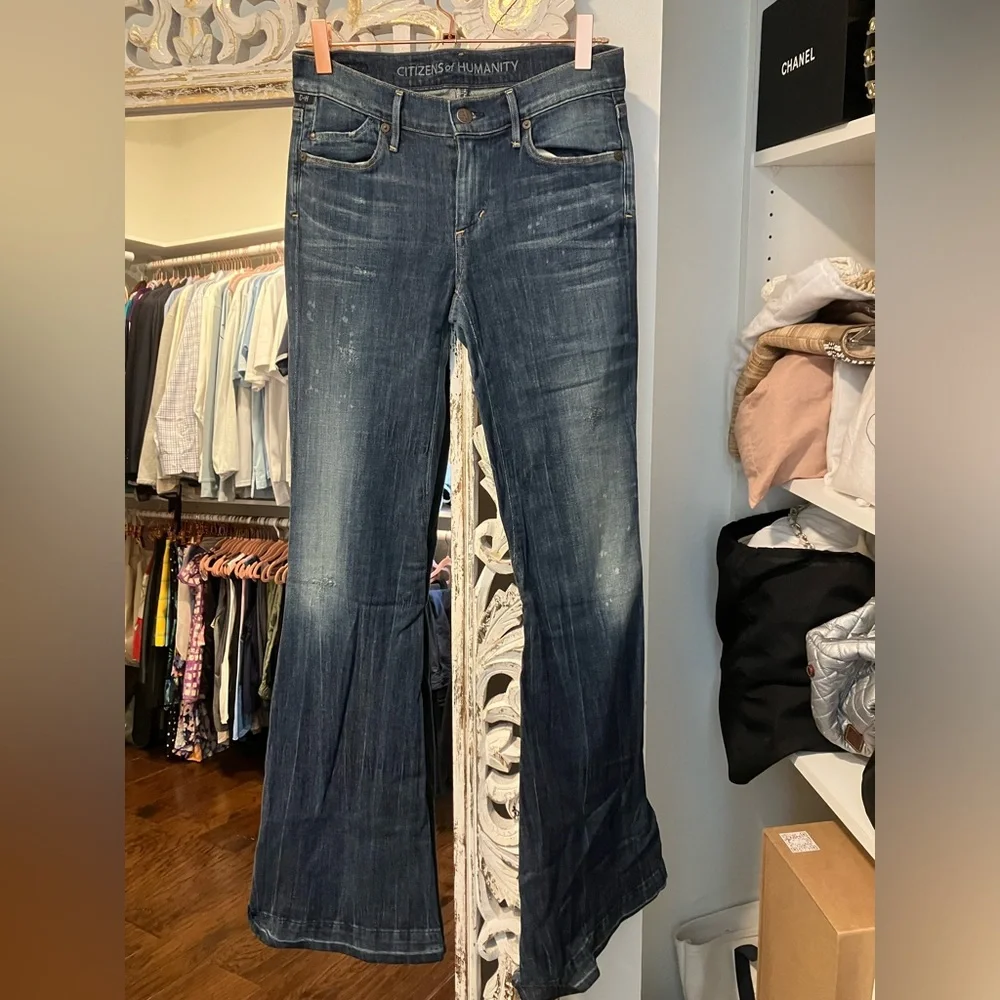 CITIZENS OF HUMANITY | Charlie Mid Rise Super Flare Jeans in Dizzy - Picture 4 of 9